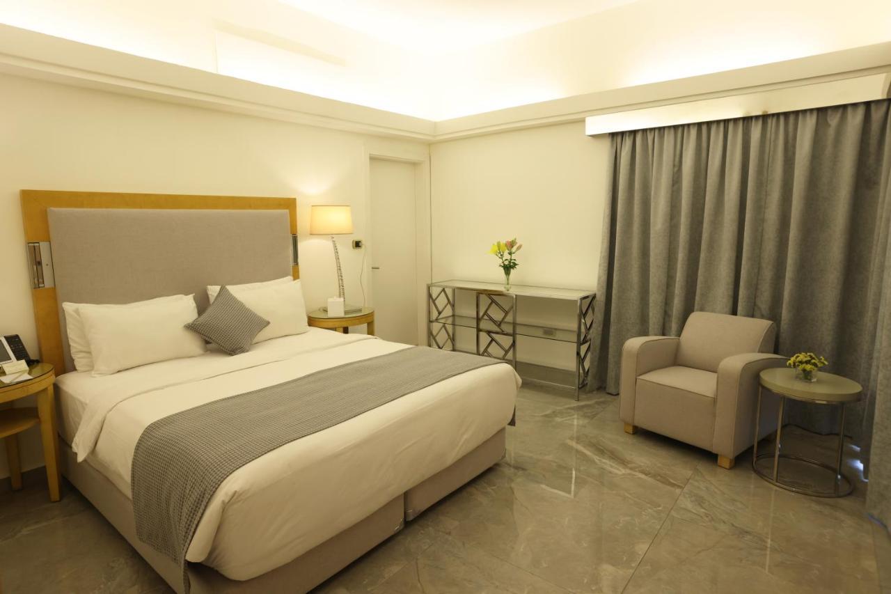Riviera Hotel And Beach Lounge, Beirut Eksteriør bilde