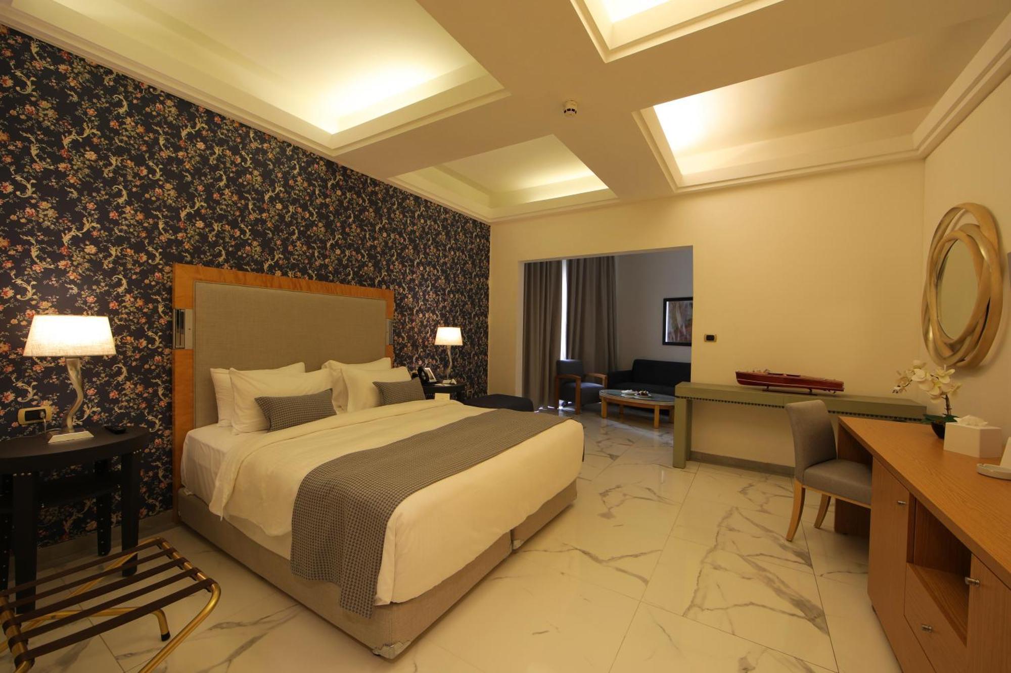 Riviera Hotel And Beach Lounge, Beirut Eksteriør bilde