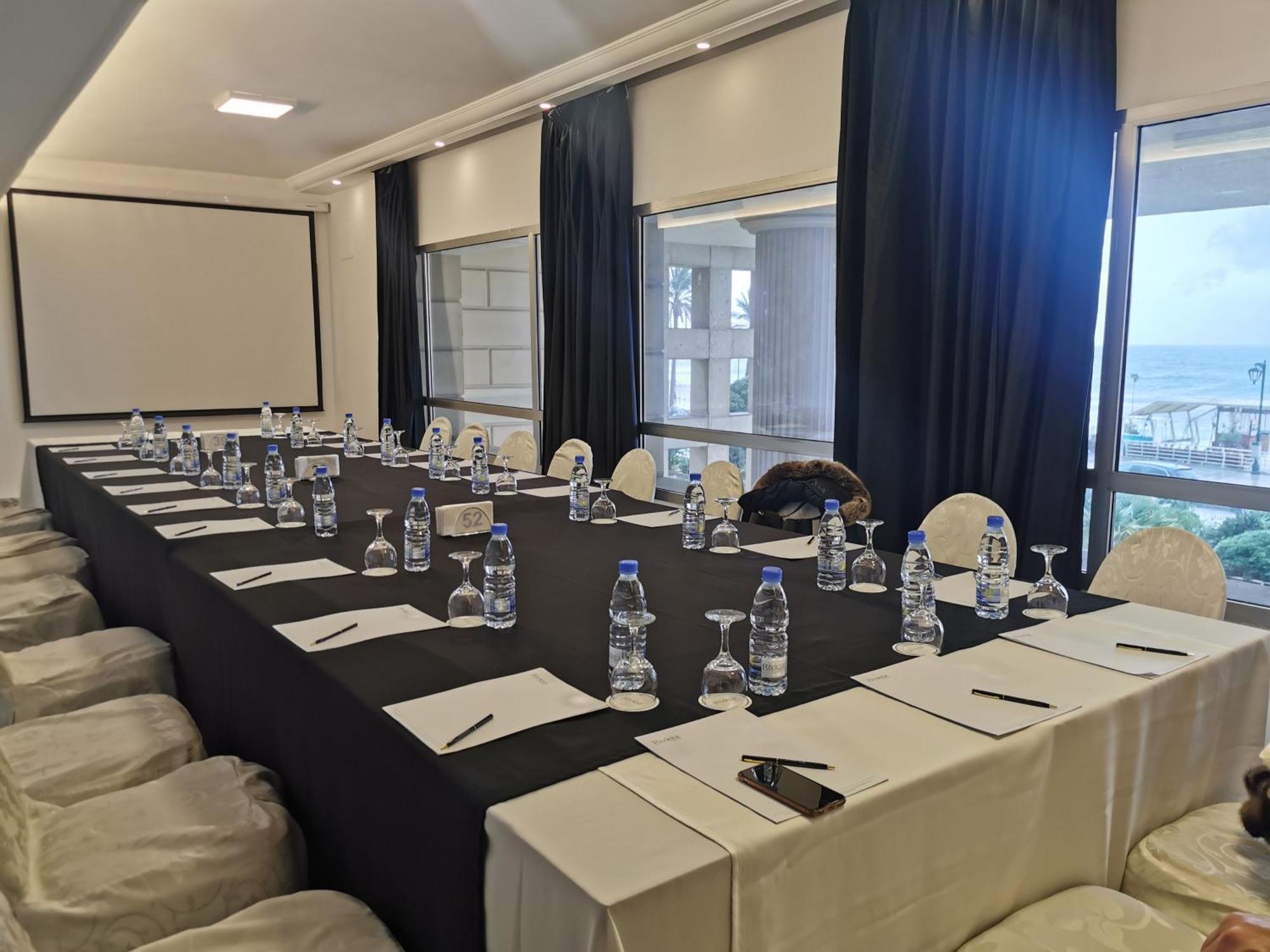 Riviera Hotel And Beach Lounge, Beirut Eksteriør bilde