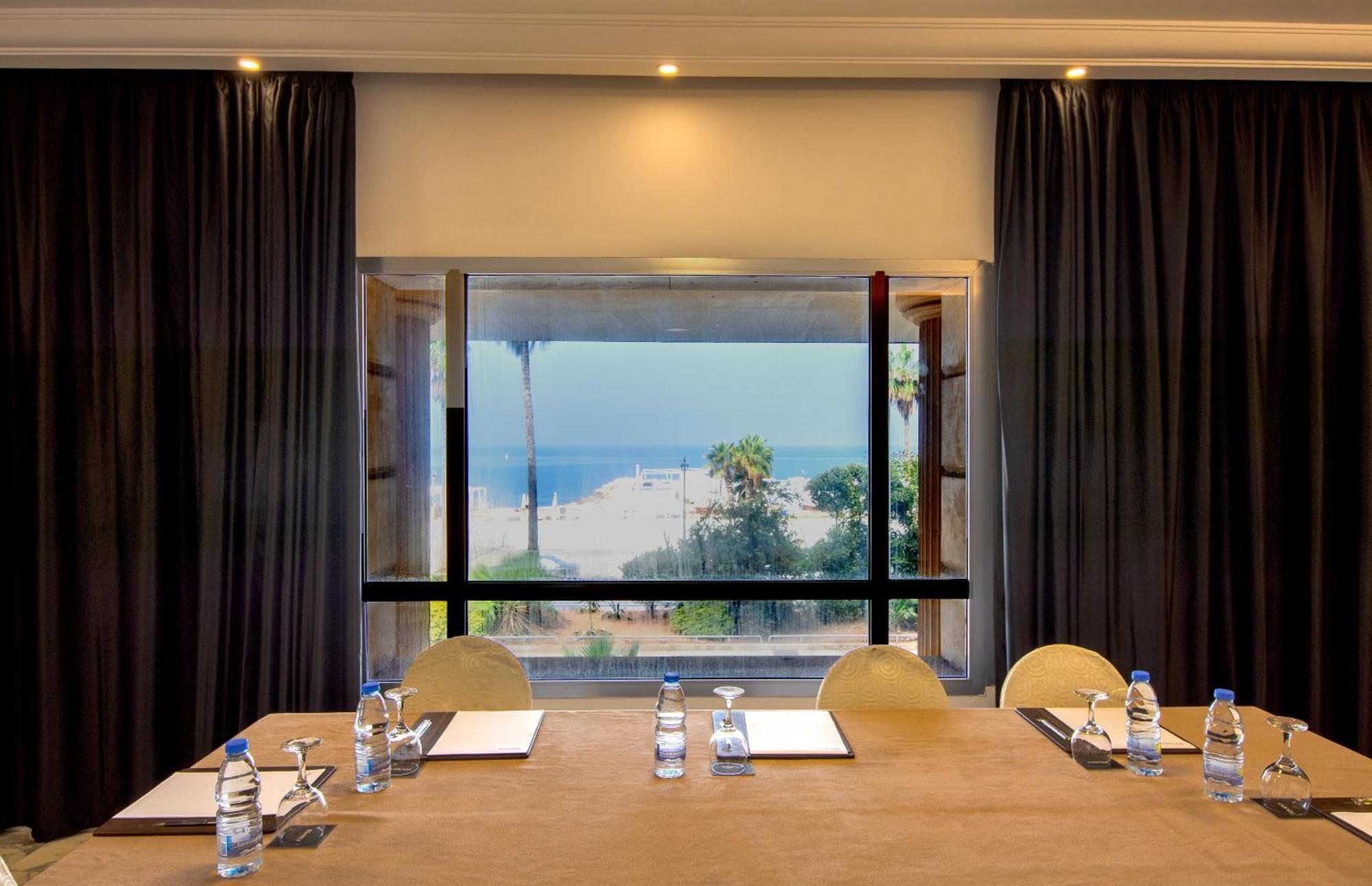 Riviera Hotel And Beach Lounge, Beirut Eksteriør bilde